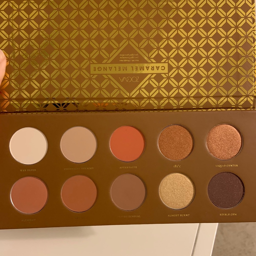 Zoeva Caramel Melange Eyeshadow Palette